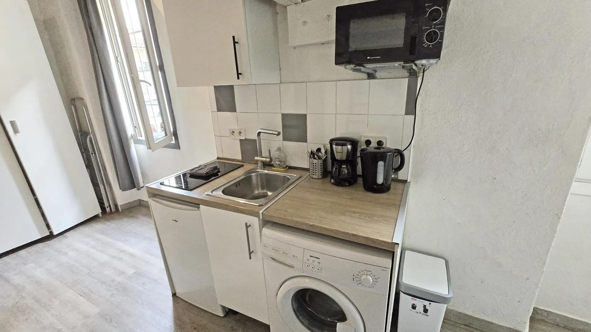 Gregbnb - Studio Mezzanine - Parking Inclus - Climatise - 15Min Gare Toulon Fransa
