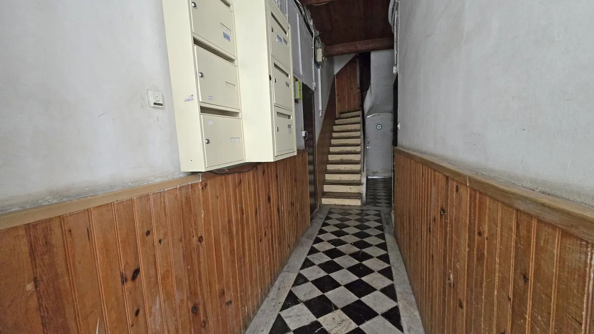 Gregbnb - Studio Mezzanine - Parking Inclus - Climatise - 15Min Gare Toulon 0*,  Fransa