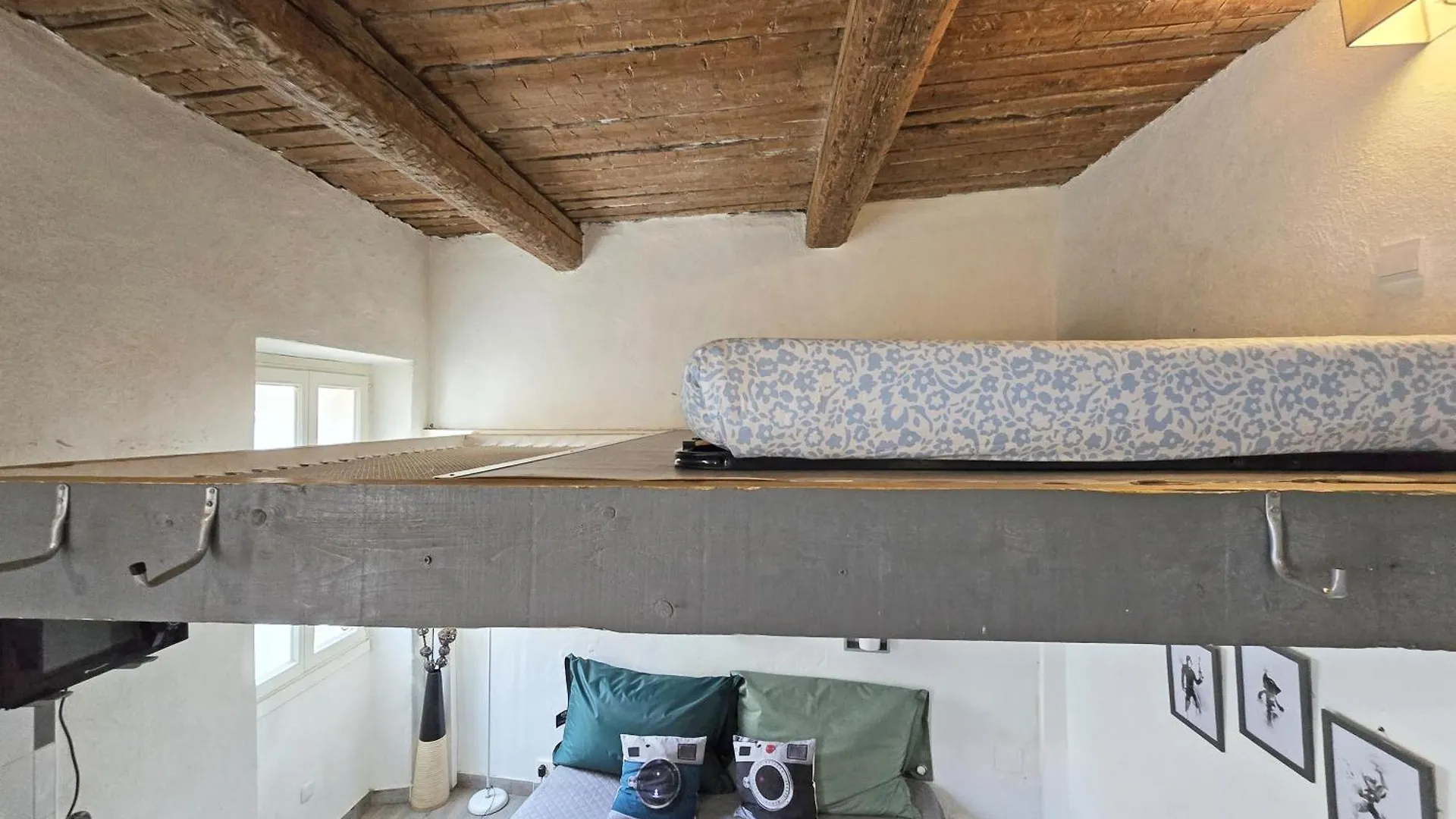 Gregbnb - Studio Mezzanine - Parking Inclus - Climatise - 15Min Gare Toulon