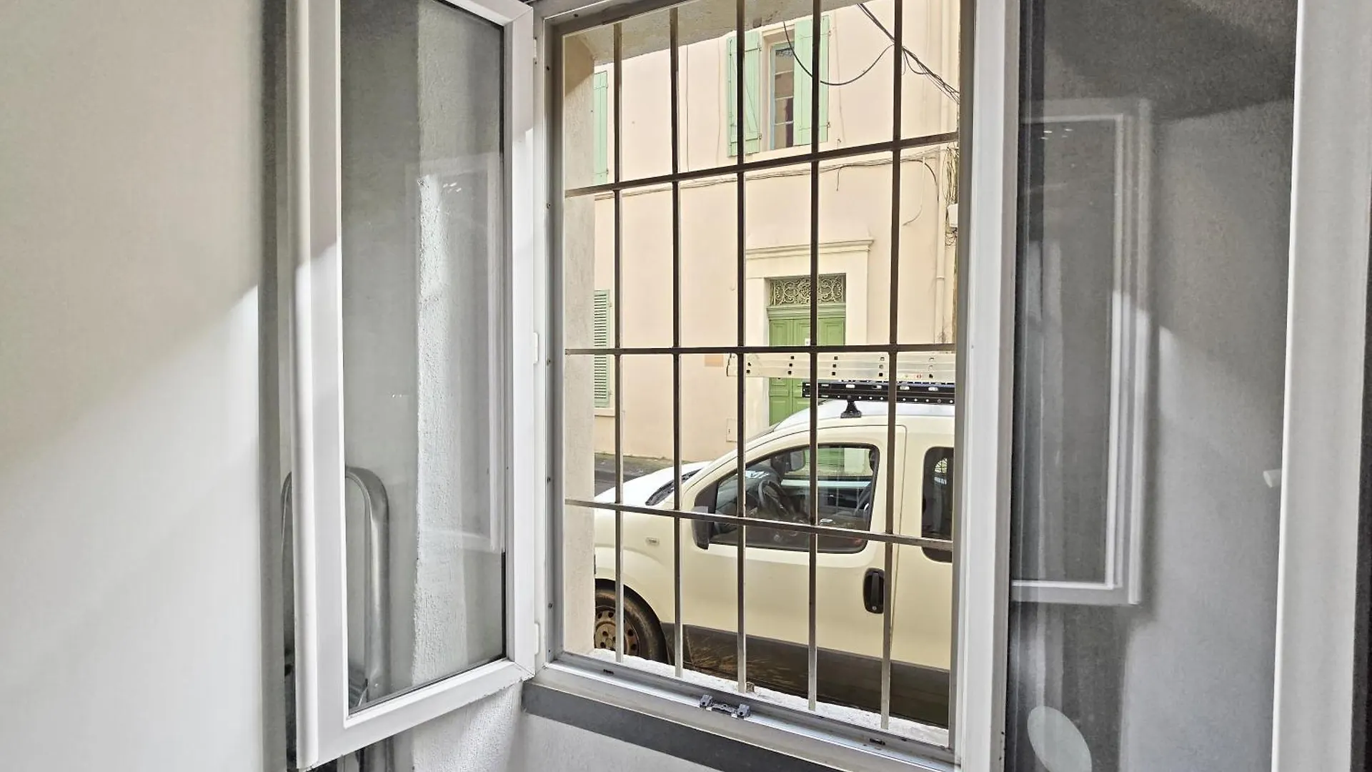 Gregbnb - Studio Mezzanine - Parking Inclus - Climatise - 15Min Gare 土伦 法国